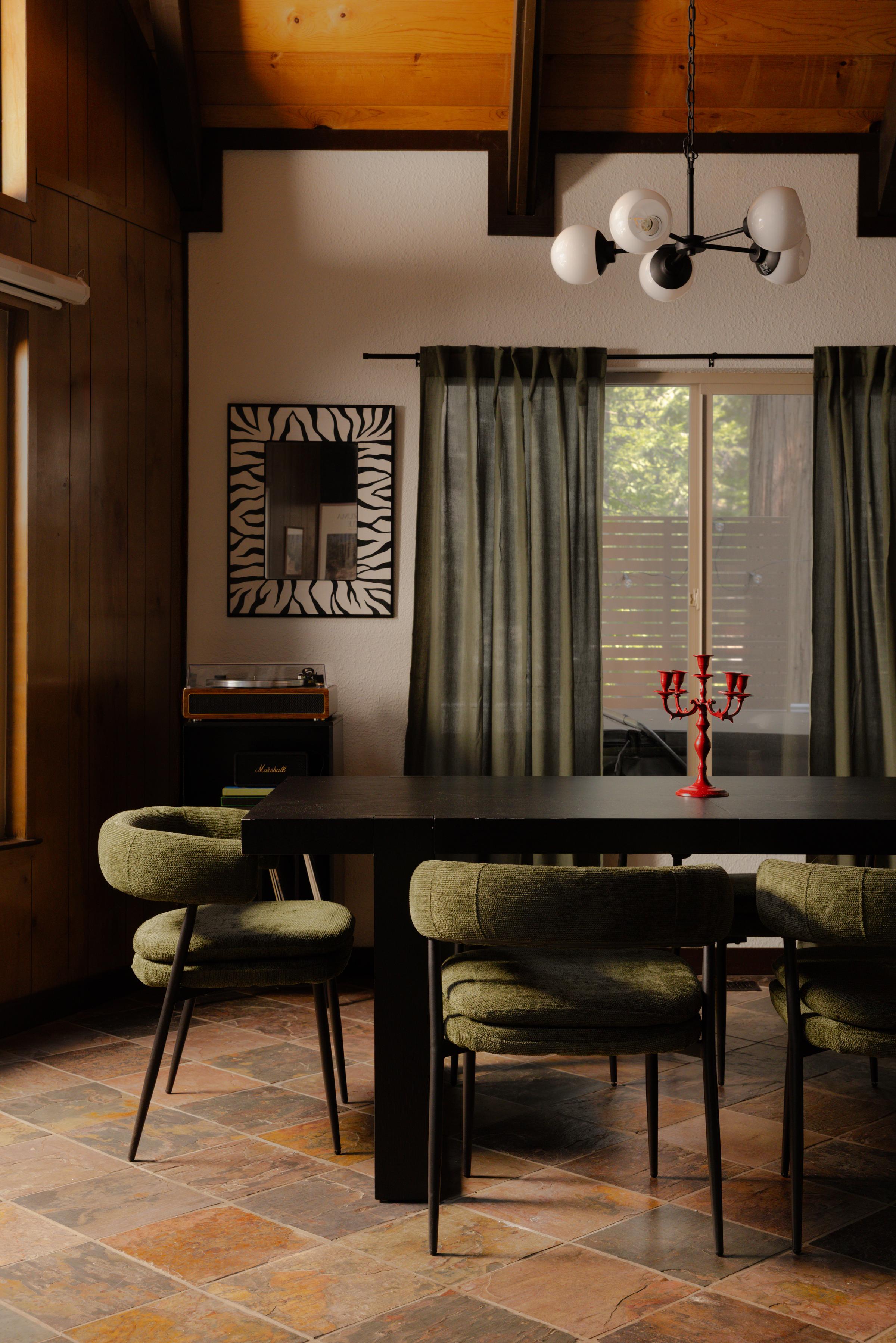 Dining detail